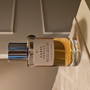 Le monde gourmand ambre vanille hair and body mist 3.4 ounces